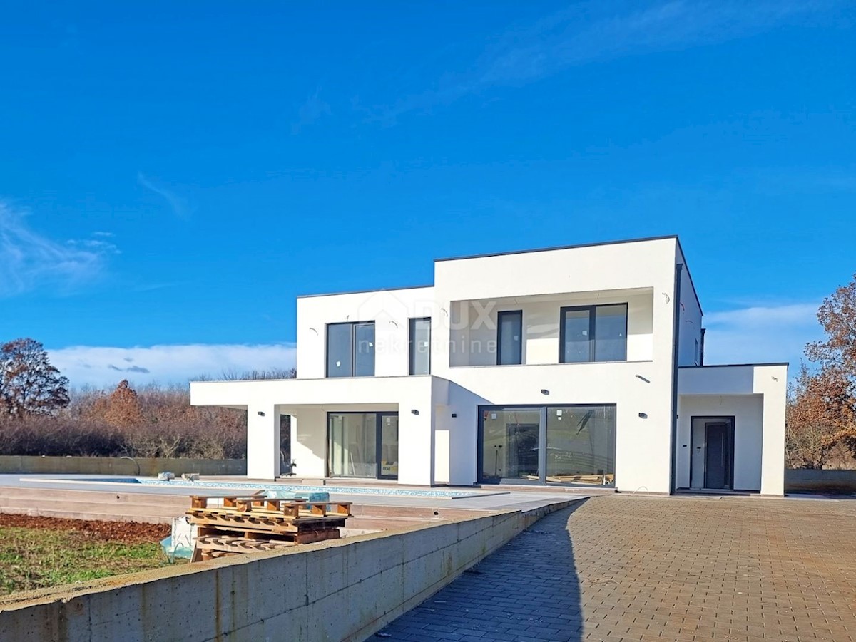 ISTRIA, LABIN - Villa con piscina in un ambiente tranquillo