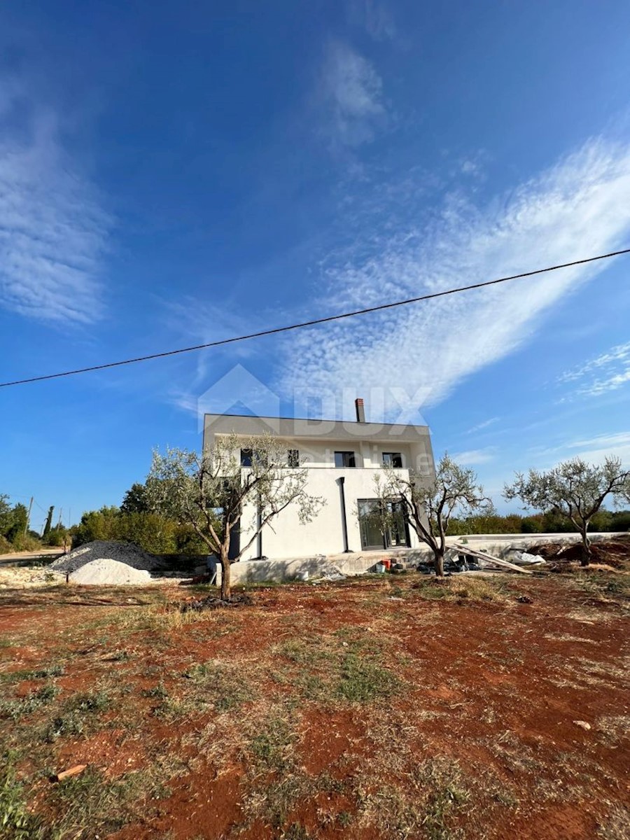 ISTRIA, LOBORIKA - Casa con piscina vicino a Pola!