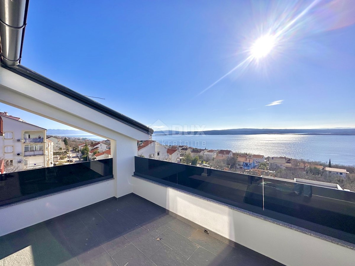 CRIKVENICA - Appartamento a due piani, 101 m2, vista mare!