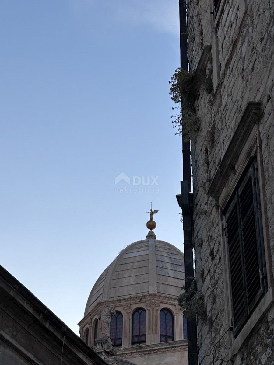 ŠIBENIK, CENTRO - Casa e taverna con un grande potenziale nel centro della città