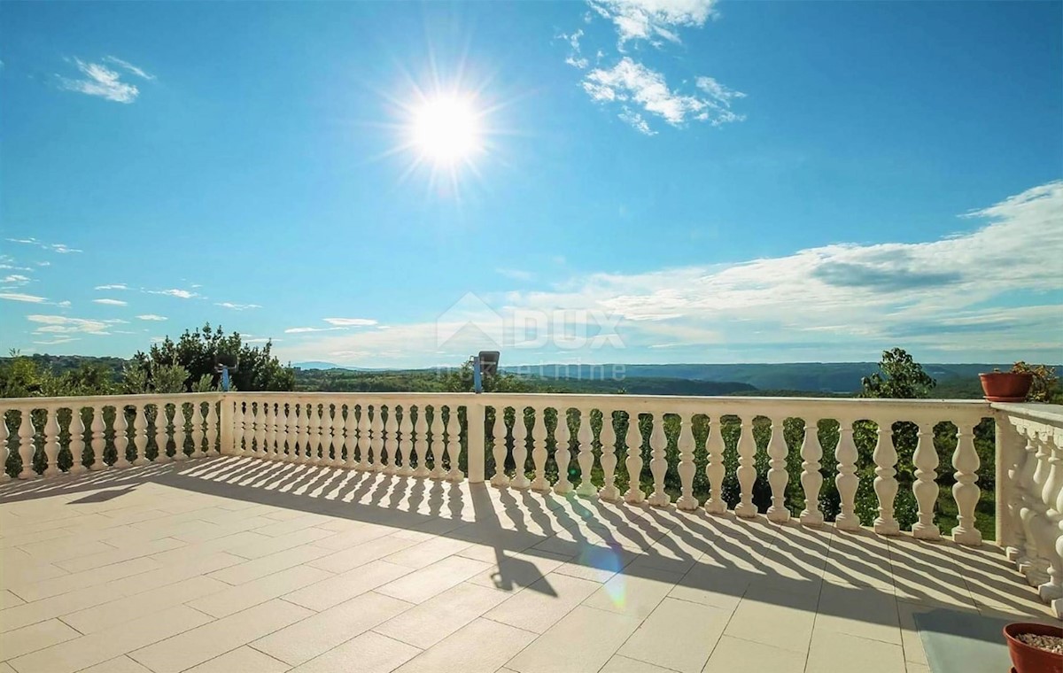 ISTRIA, BRTONIGLA - Casa con vista panoramica