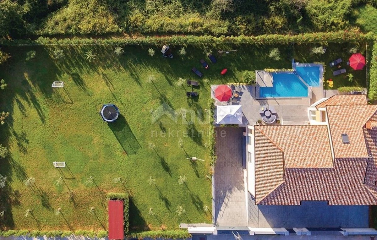 ISTRIA, PULA Villa con piscina vicino alle spiagge cittadine!