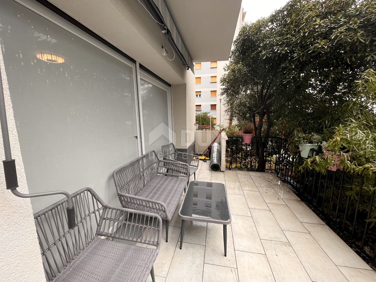 RIJEKA, KANTRIDA - Appartamento con 2 camere da letto + soggiorno e terrazza
