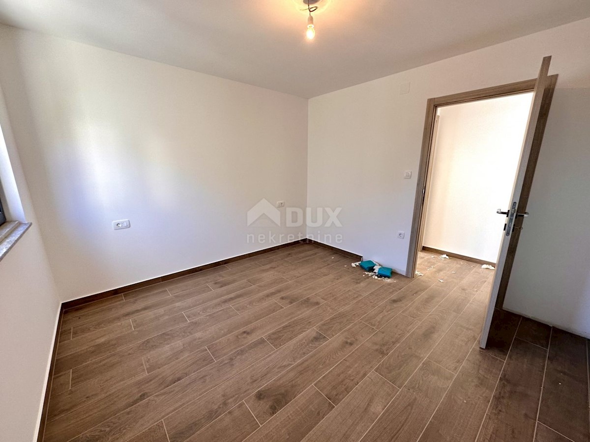 CRIKVENICA - Appartamento a due piani, 101 m2, vista mare!