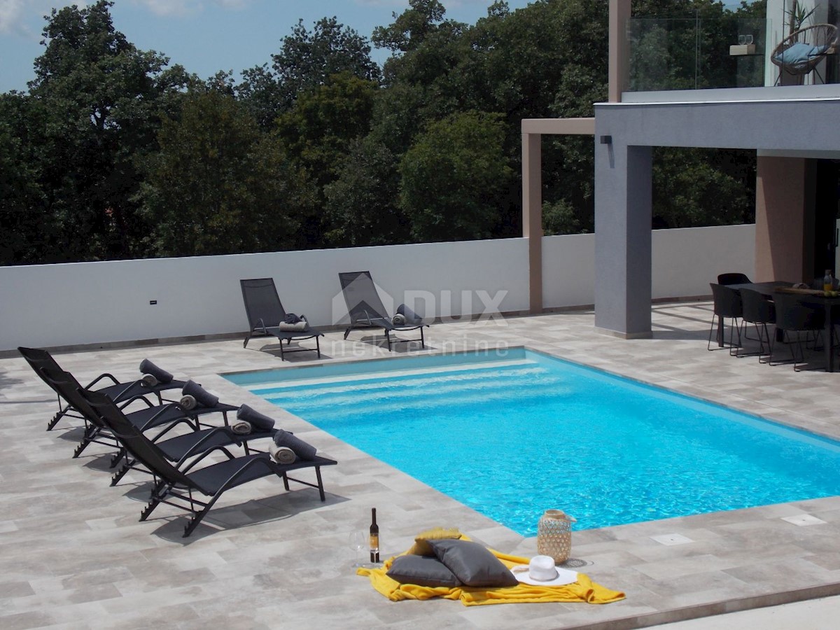 ISTRIA, BARBAN - Casa con piscina immersa nel verde