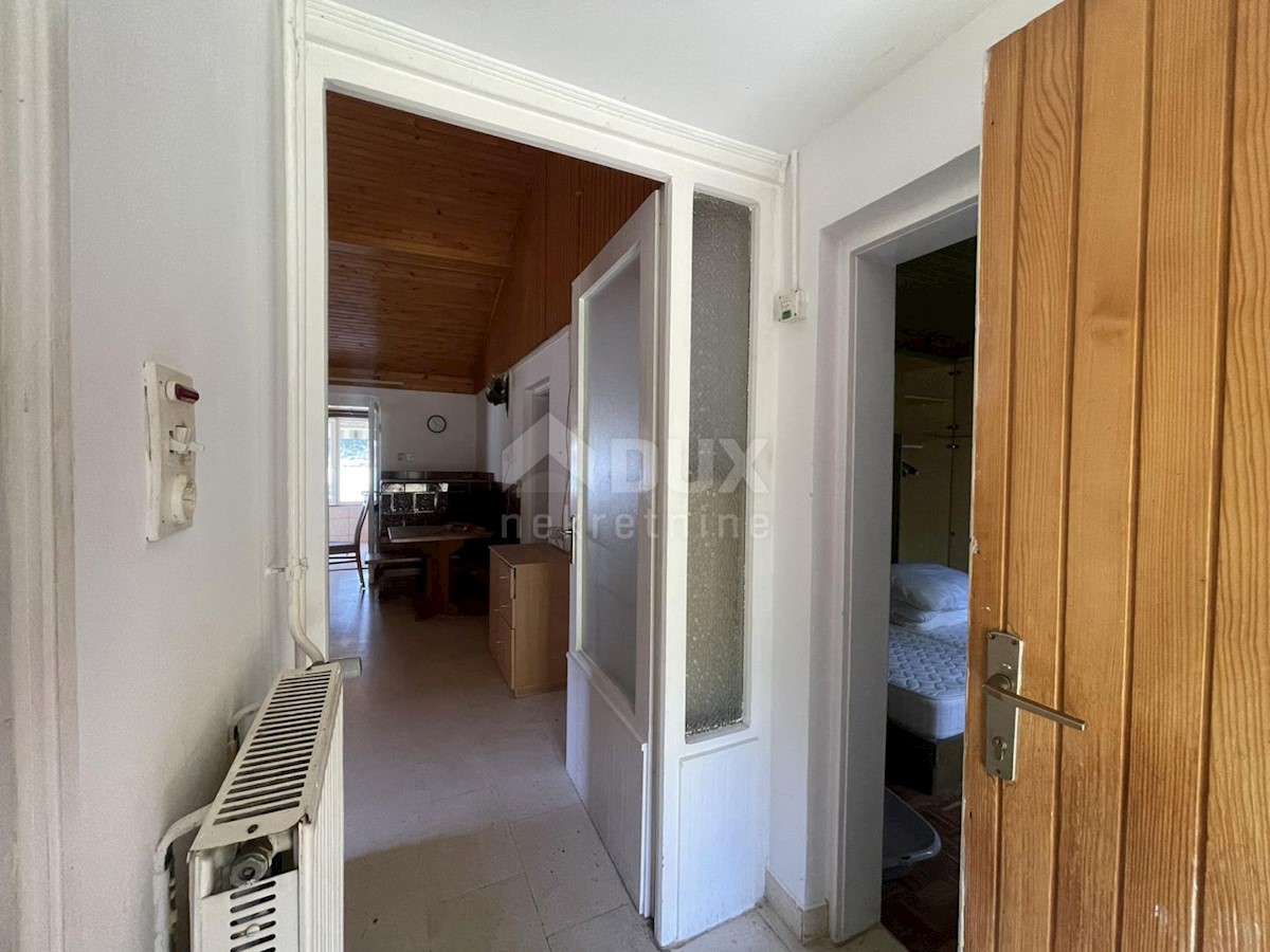 ISTRIA, POMER- Casa, piscina coperta, giardino magico! Proprio accanto alla spiaggia!