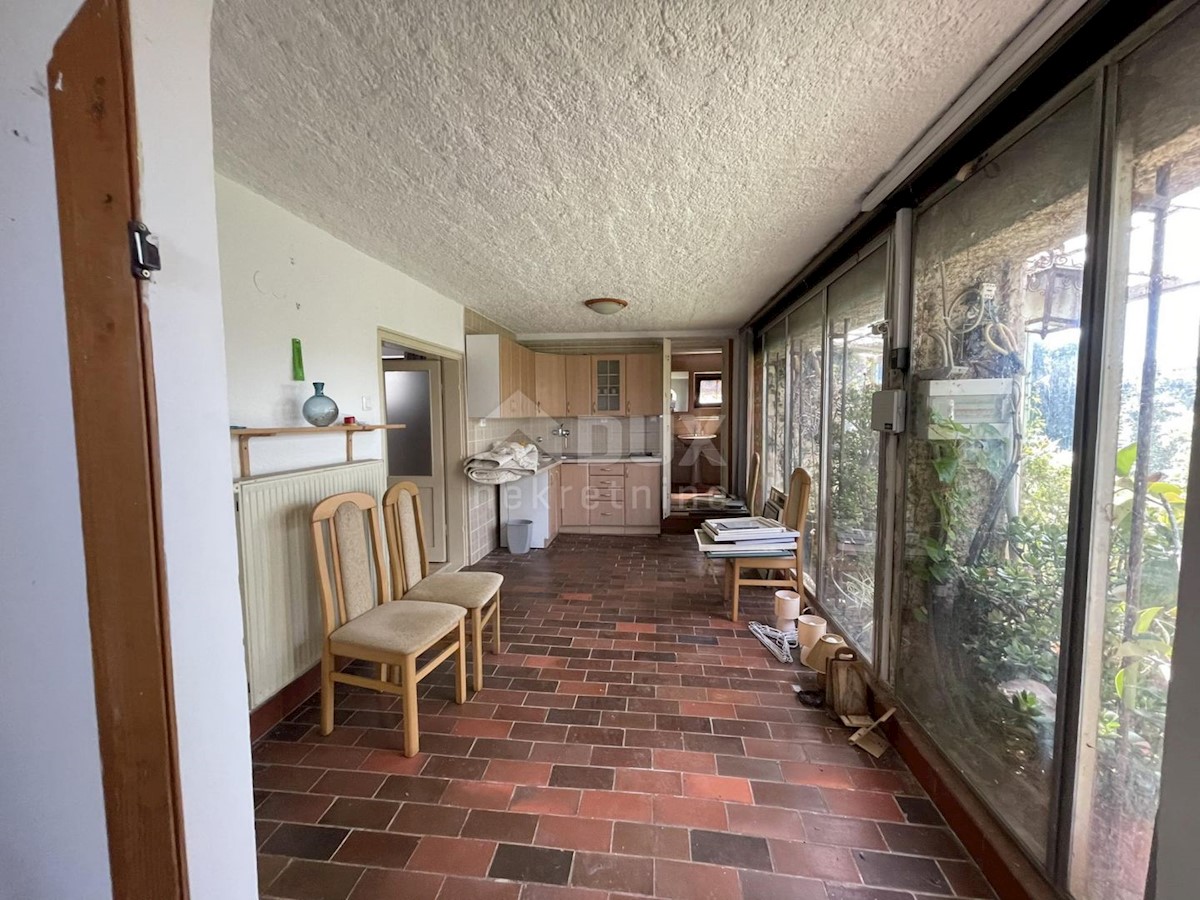 ISTRIA, POMER- Casa, piscina coperta, giardino magico! Proprio accanto alla spiaggia!