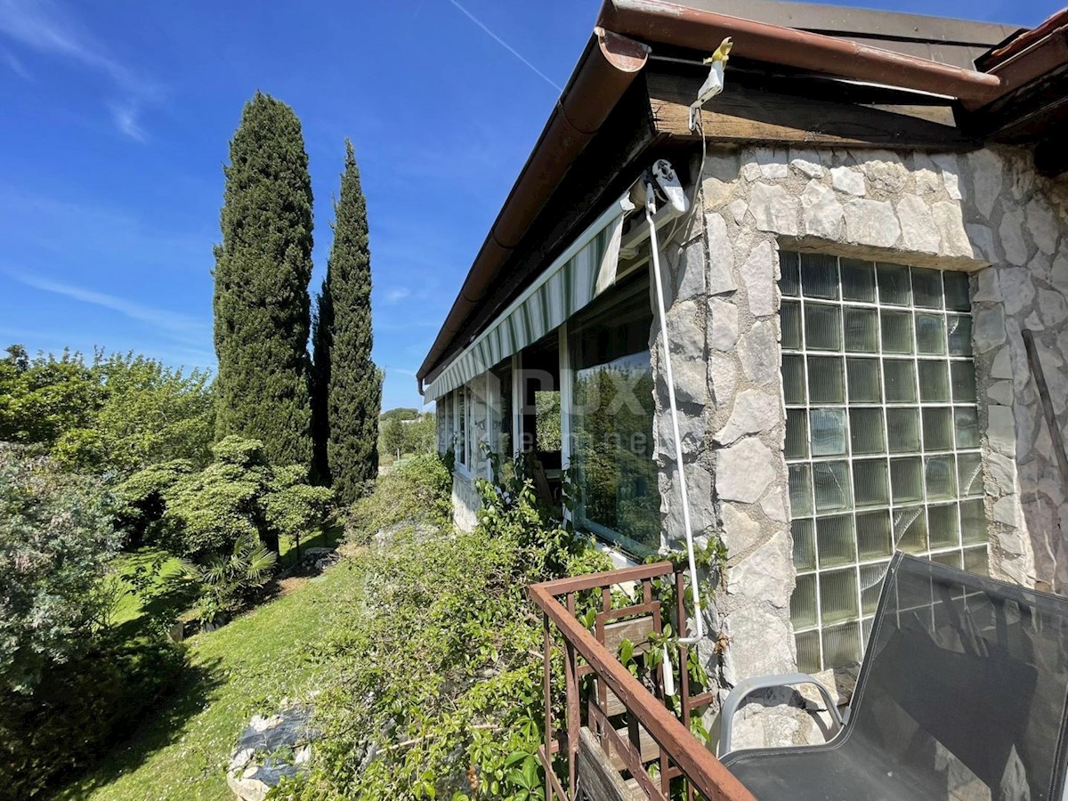 ISTRIA, POMER- Casa, piscina coperta, giardino magico! Proprio accanto alla spiaggia!