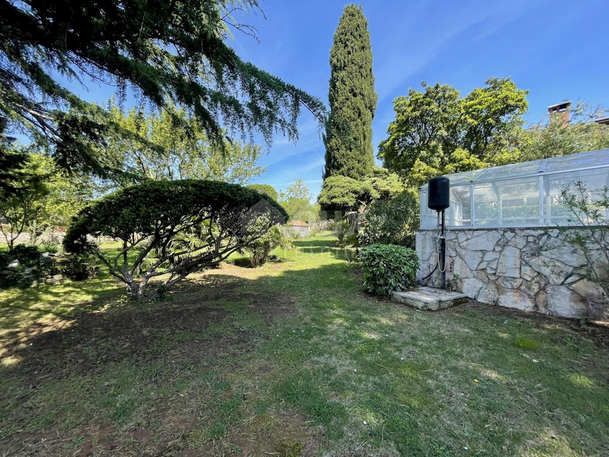 ISTRIA, POMER- Casa, piscina coperta, giardino magico! Proprio accanto alla spiaggia!