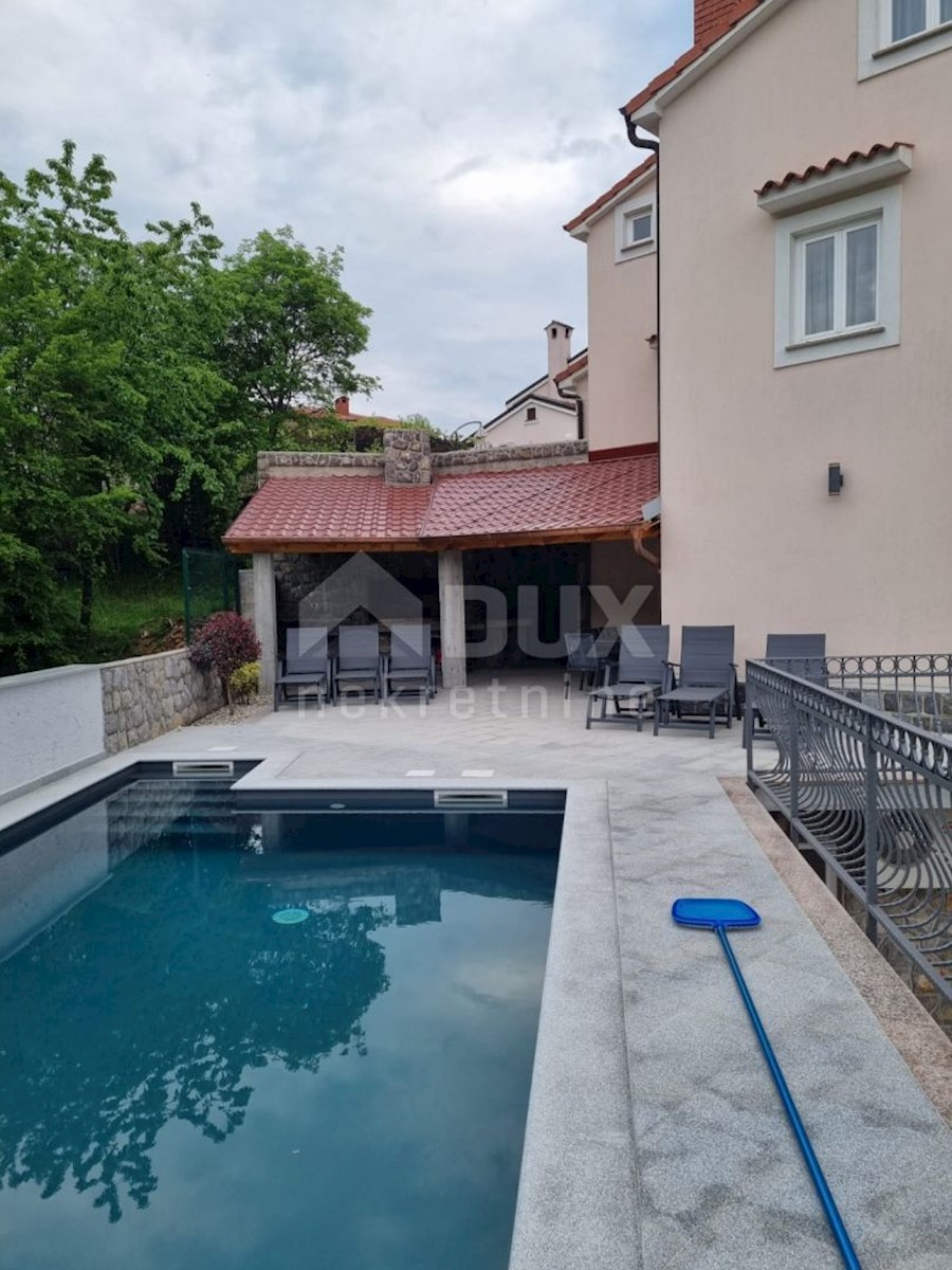 OPATIJA, MATULJI - casa 405m2 con vista mare e piscina + giardino paesaggistico 900m2