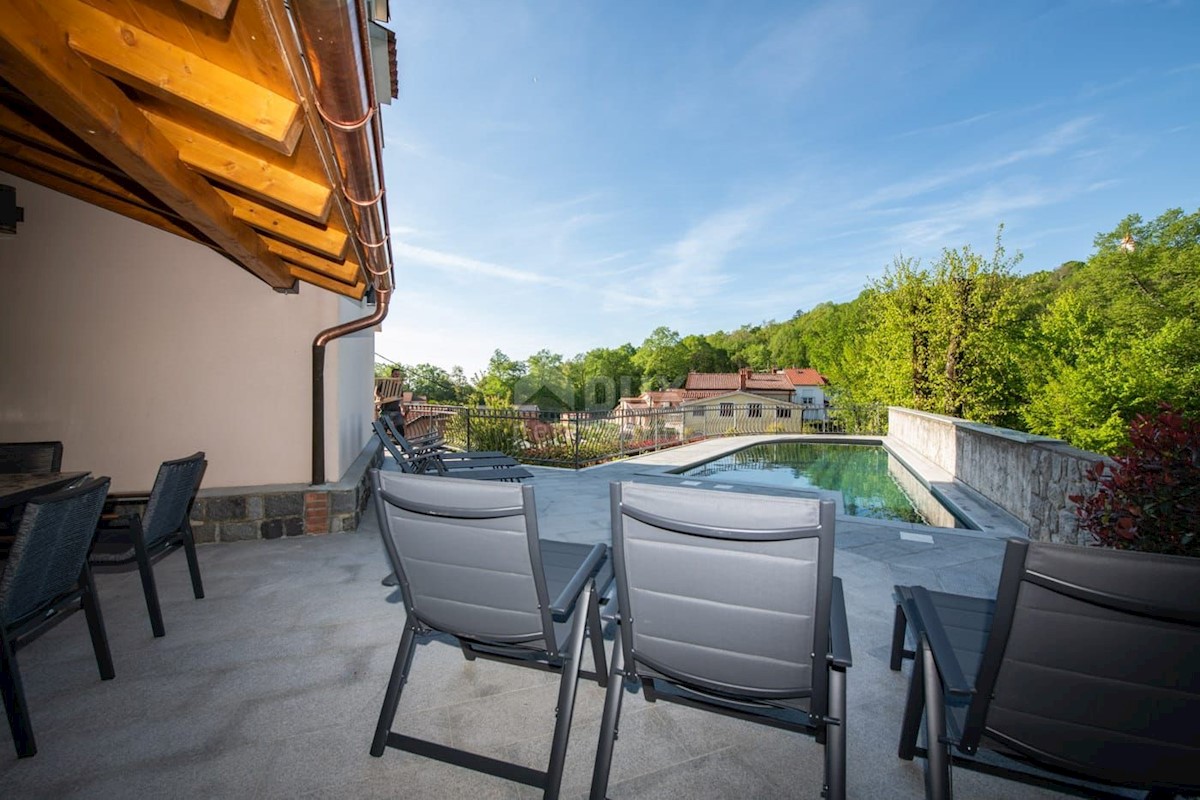 OPATIJA, MATULJI - casa 405m2 con vista mare e piscina + giardino paesaggistico 900m2