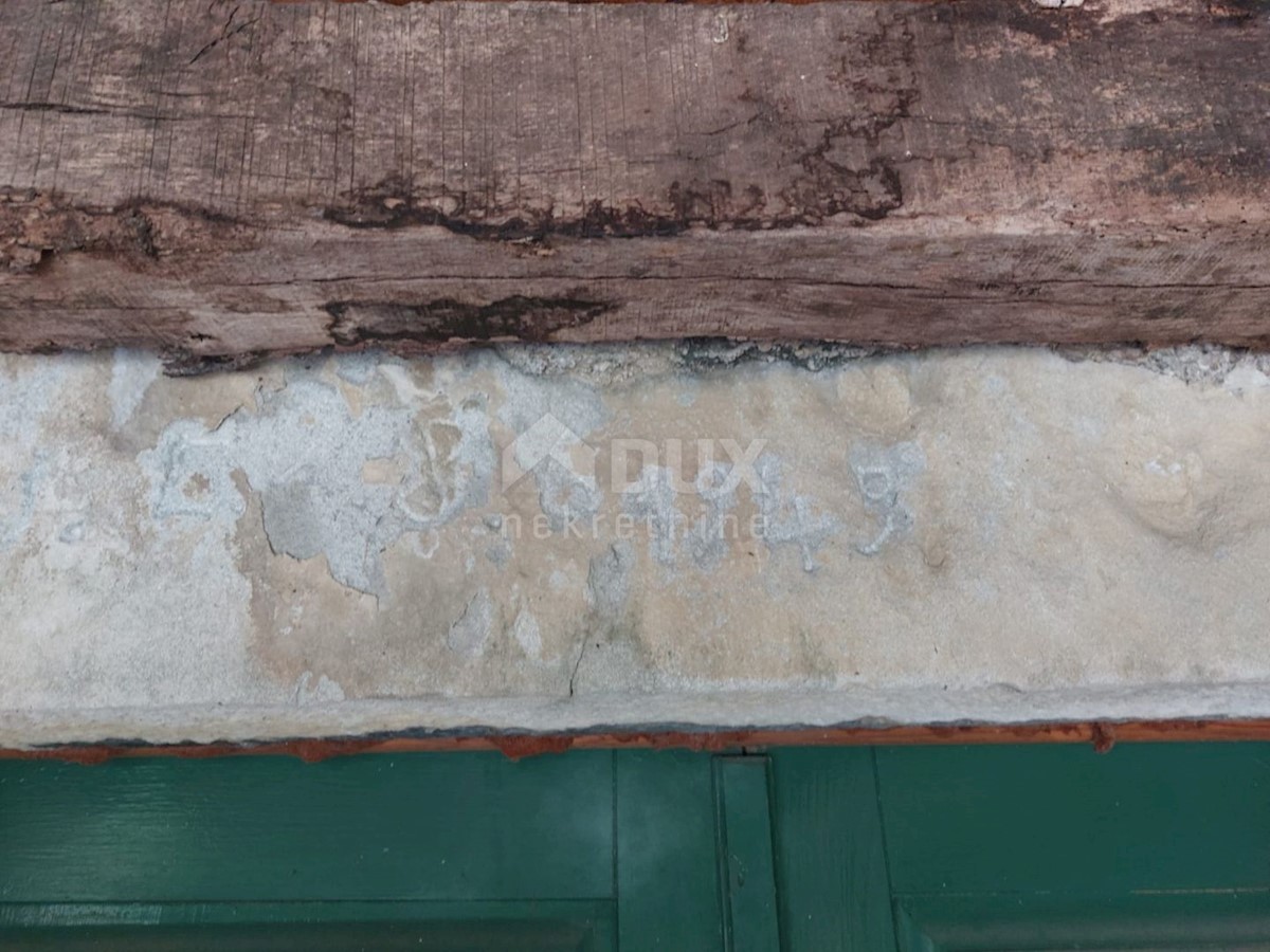 ISTRIA, GRAČIŠĆE - Una casa in pietra in completa solitudine con vista sul verde