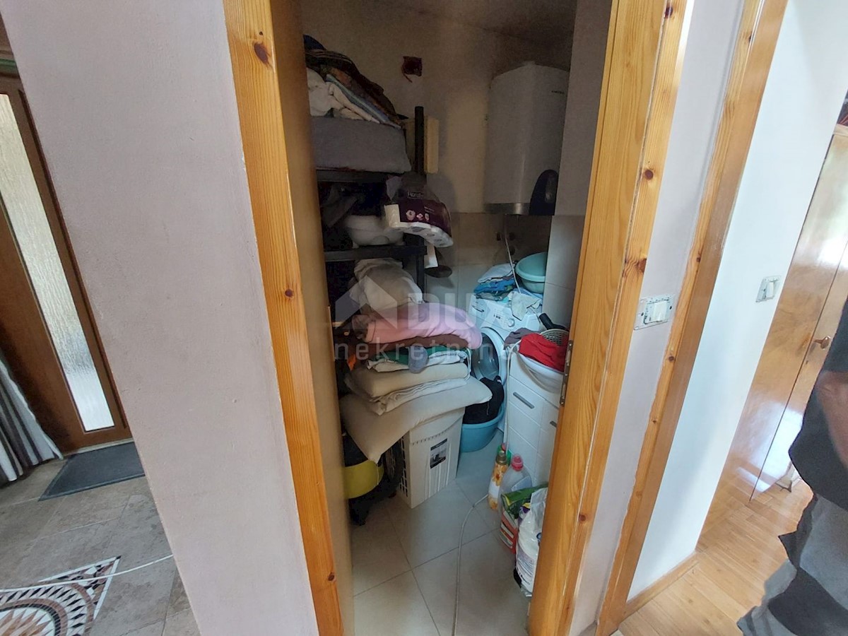 ISTRIA, GRAČIŠĆE - Una casa in pietra in completa solitudine con vista sul verde