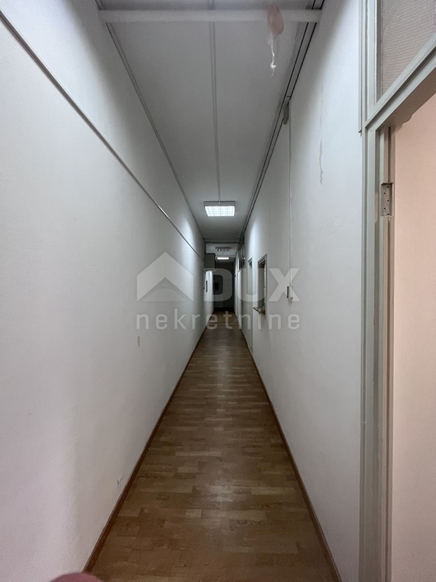 Locale commerciale Pećine, Rijeka, 144,50m2