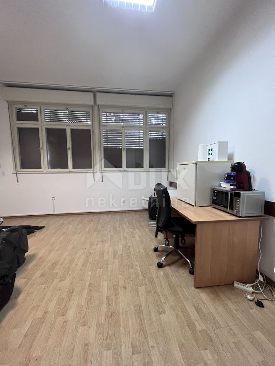 Locale commerciale Pećine, Rijeka, 144,50m2