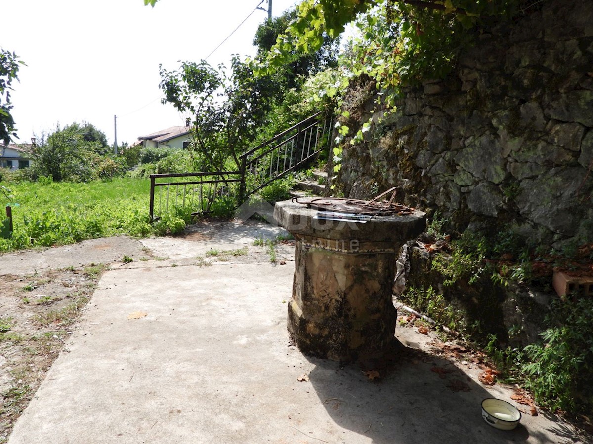 OPATIJA, IČIĆI, POLJANE - terreno edificabile 1333m2 + vecchia casa 85m2 con vista mare per casa familiare/ villa/ appartamenti/ casa in affitto - vacanza con piscina