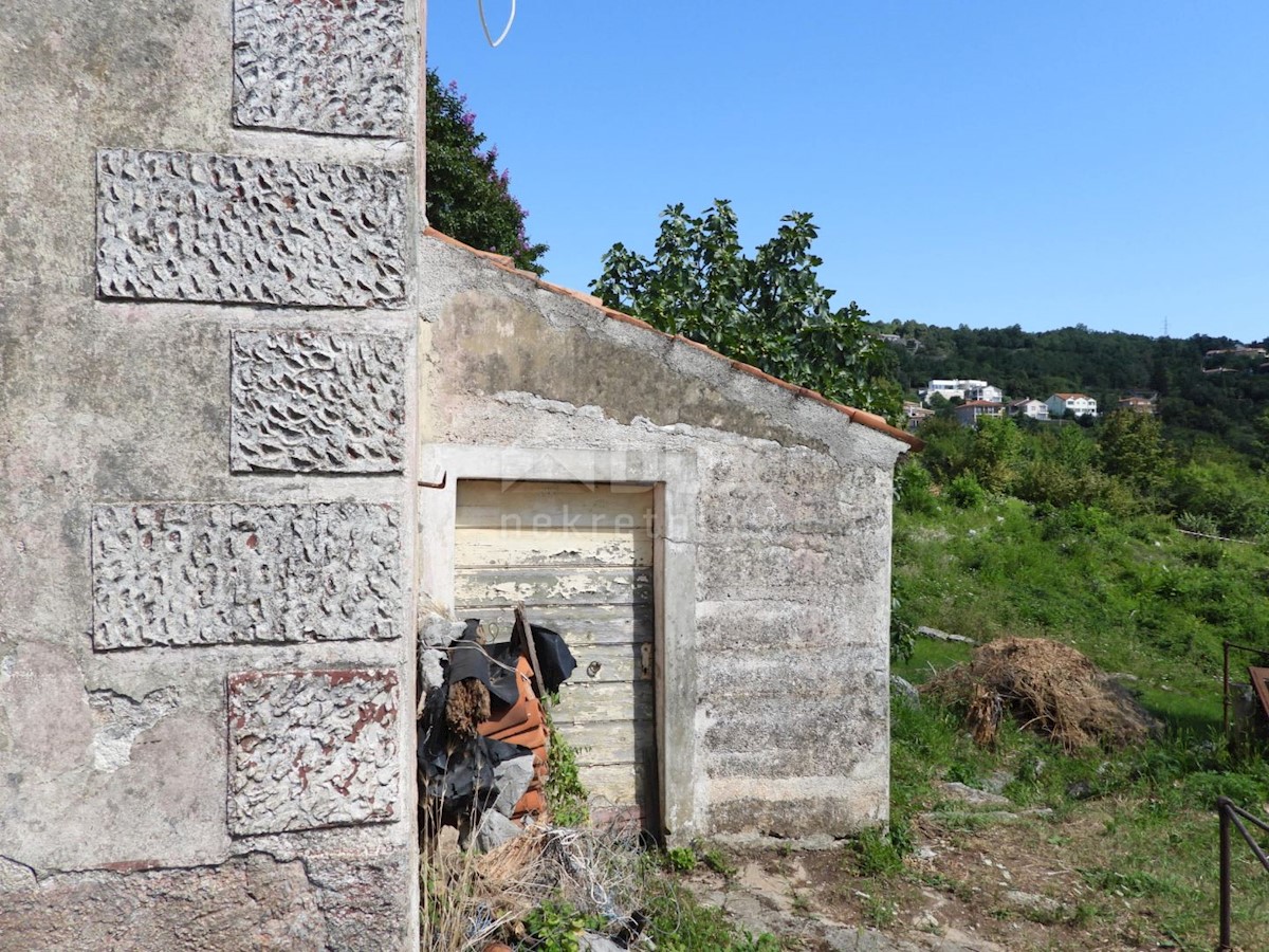 OPATIJA, IČIĆI, POLJANE - terreno edificabile 1333m2 + vecchia casa 85m2 con vista mare per casa familiare/ villa/ appartamenti/ casa in affitto - vacanza con piscina
