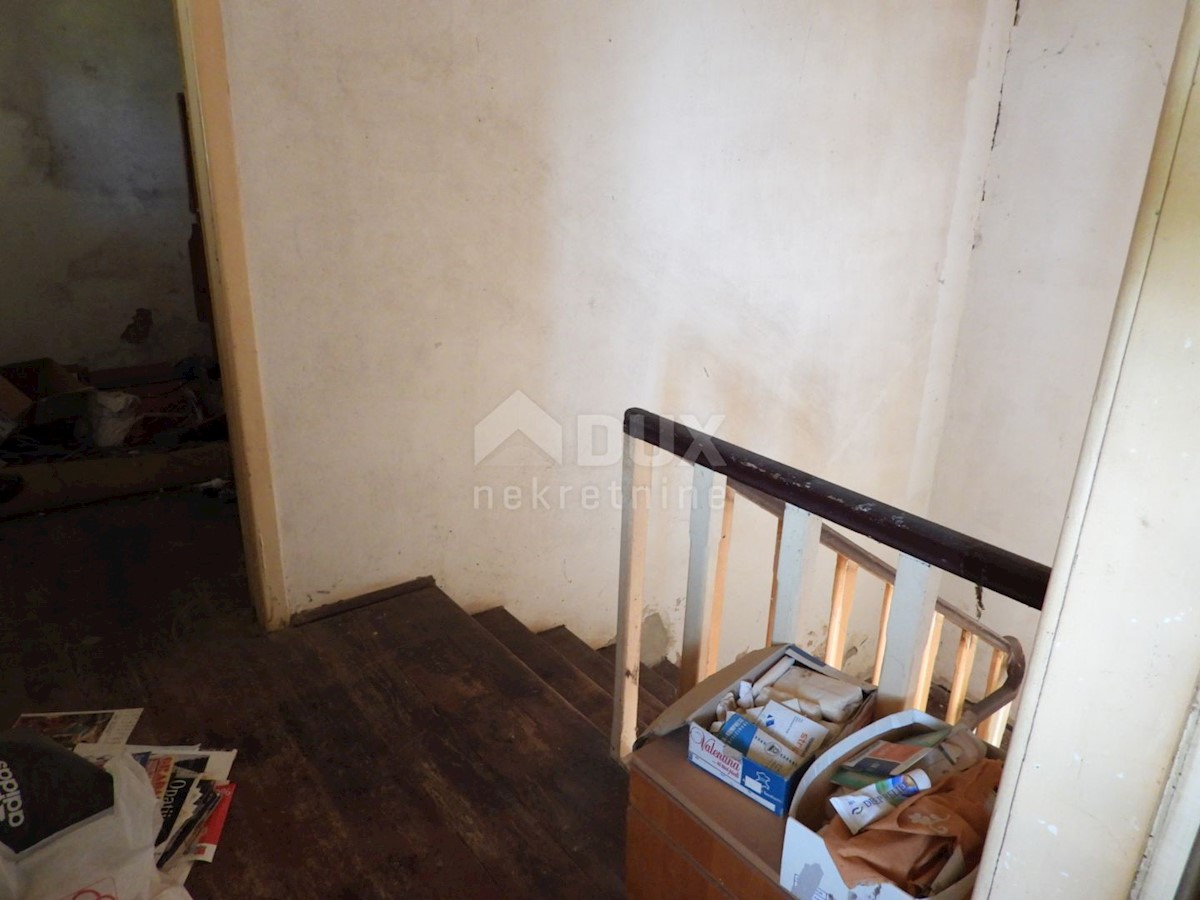 OPATIJA, IČIĆI, POLJANE - terreno edificabile 1333m2 + vecchia casa 85m2 con vista mare per casa familiare/ villa/ appartamenti/ casa in affitto - vacanza con piscina