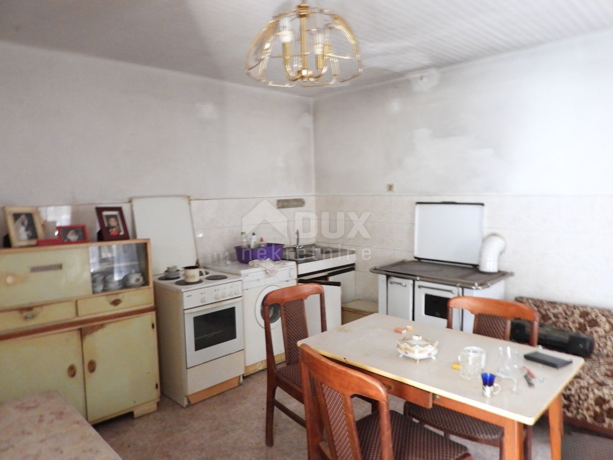 OPATIJA, IČIĆI, POLJANE - terreno edificabile 1333m2 + vecchia casa 85m2 con vista mare per casa familiare/ villa/ appartamenti/ casa in affitto - vacanza con piscina