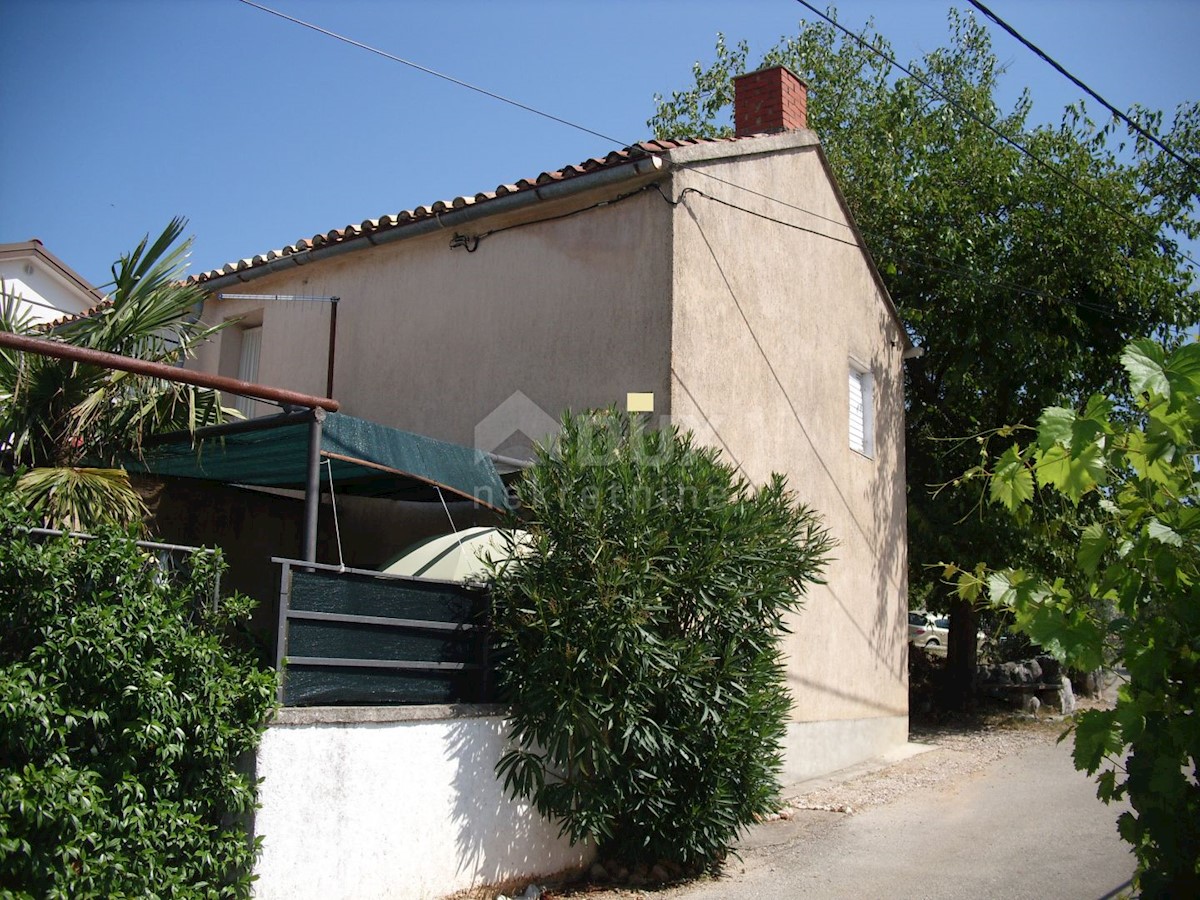 ISOLA DI KRK, POLJE - Casa in pietra in una posizione tranquilla
