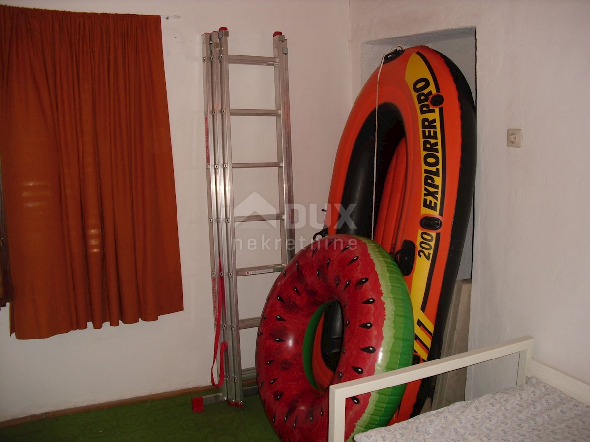ISOLA DI KRK, POLJE - Casa in pietra in una posizione tranquilla