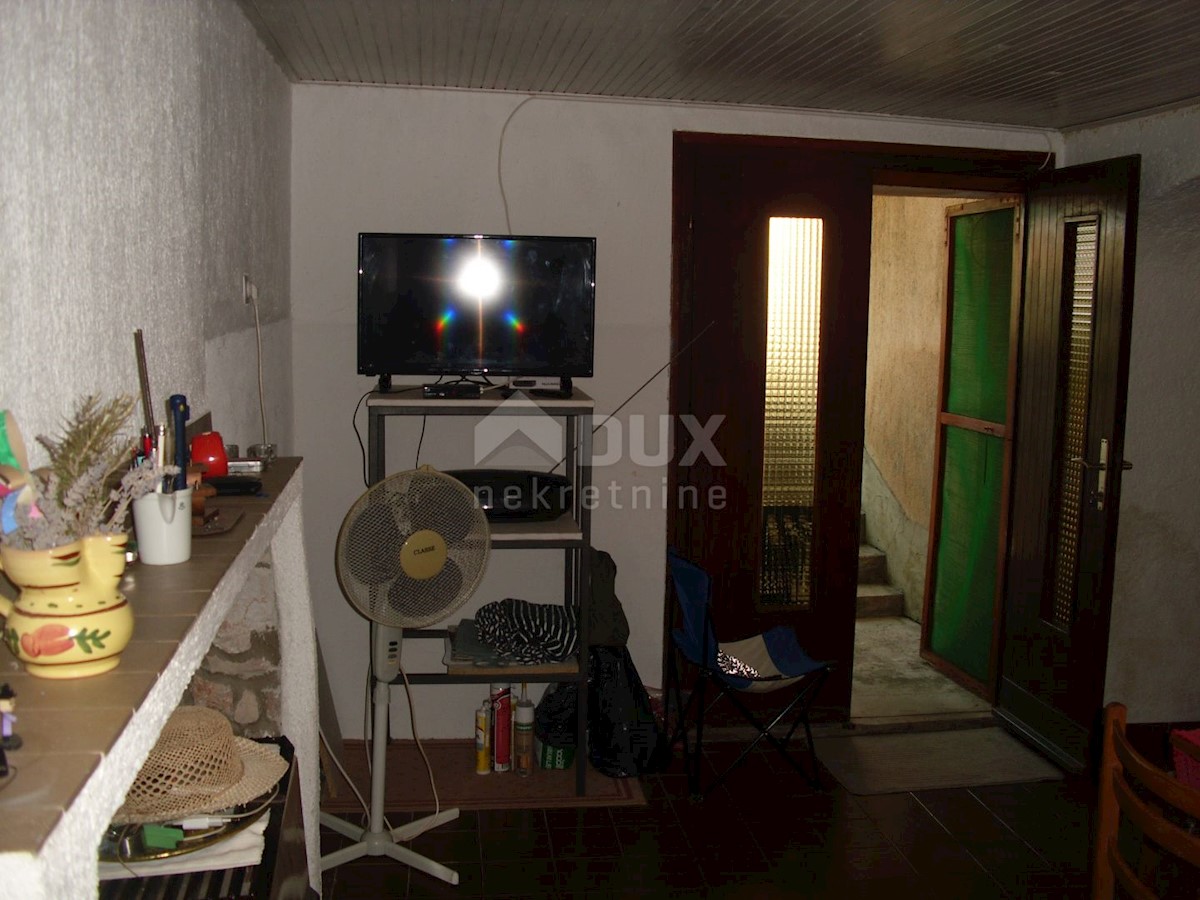 ISOLA DI KRK, POLJE - Casa in pietra in una posizione tranquilla