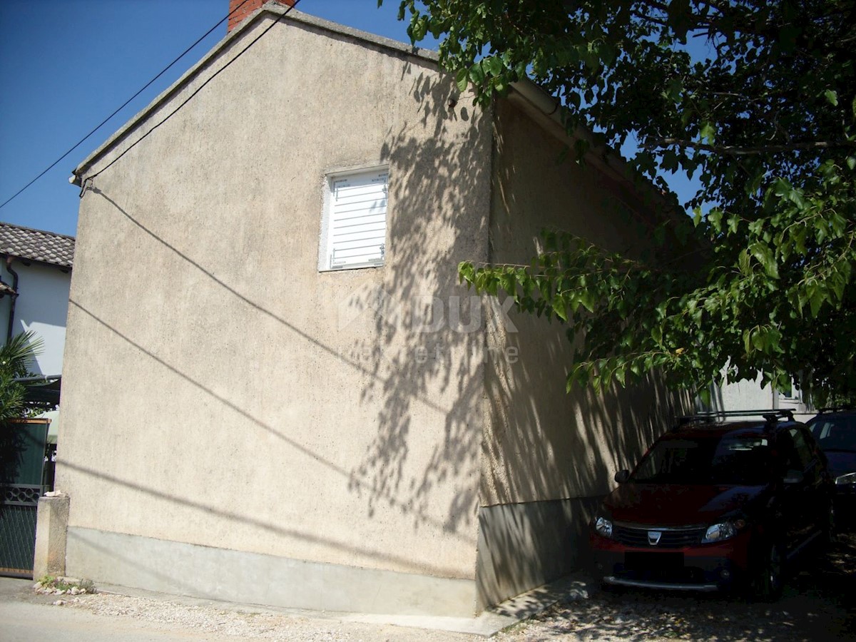 ISOLA DI KRK, POLJE - Casa in pietra in una posizione tranquilla