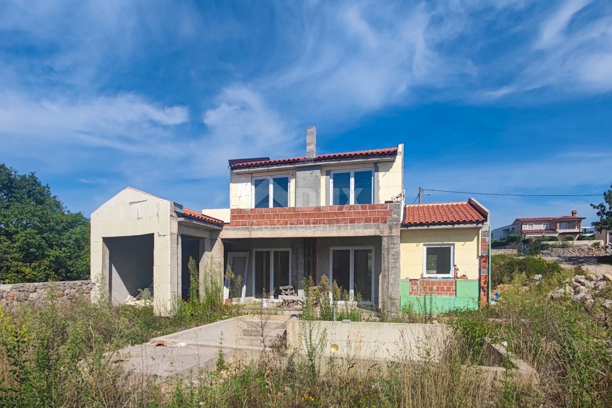 L'ISOLA DI KRK, zona più ampia della città di Krk - Casa con piscina in fase Rohbau
