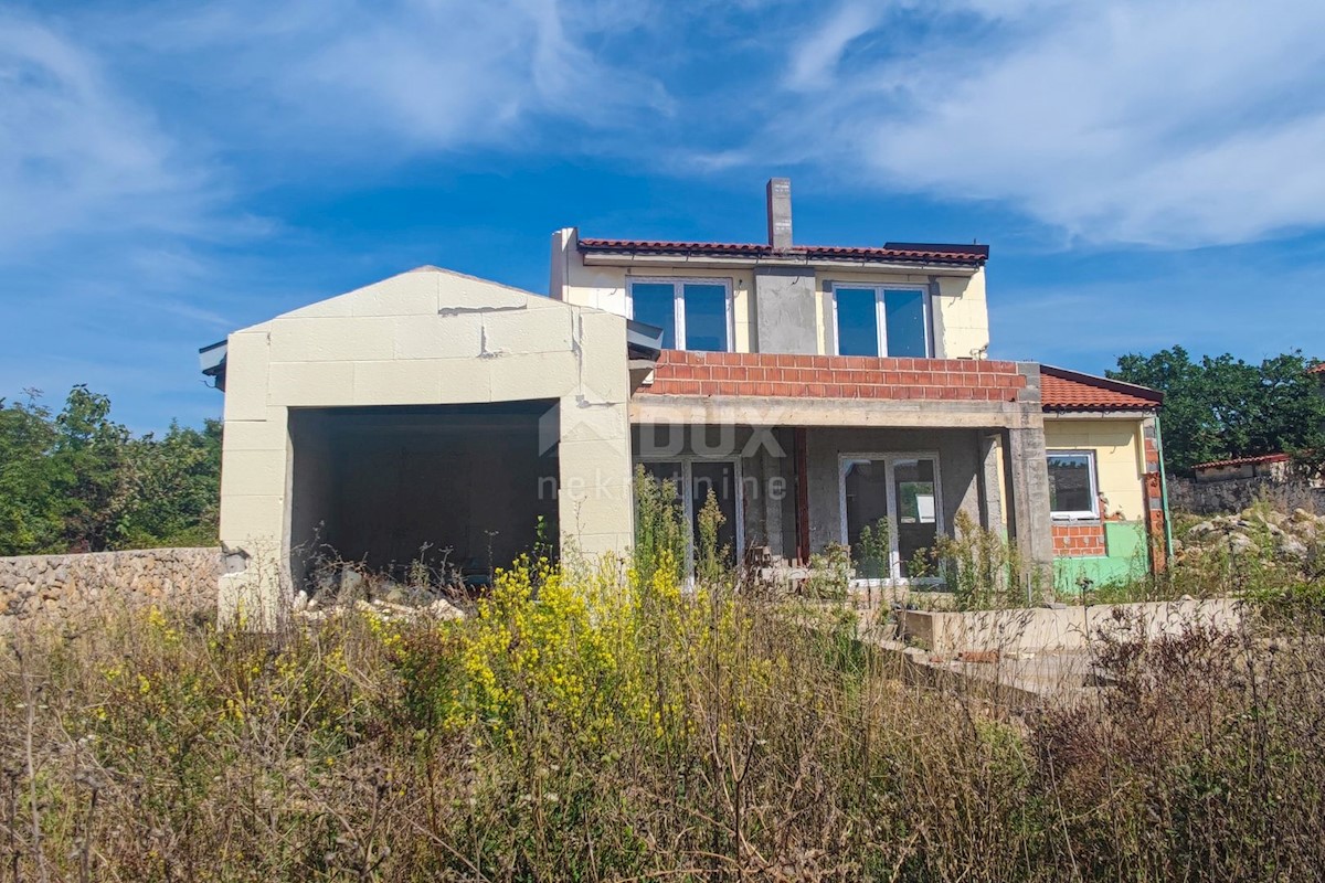L'ISOLA DI KRK, zona più ampia della città di Krk - Casa con piscina in fase Rohbau
