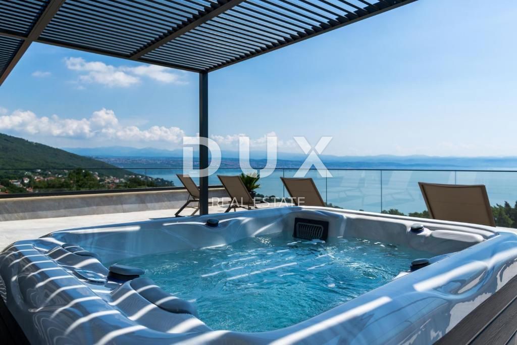 OPATIJA, LOVRAN - villa unica vicino a Opatija con piscina coperta, vista panoramica sul mare, immersa nel verde