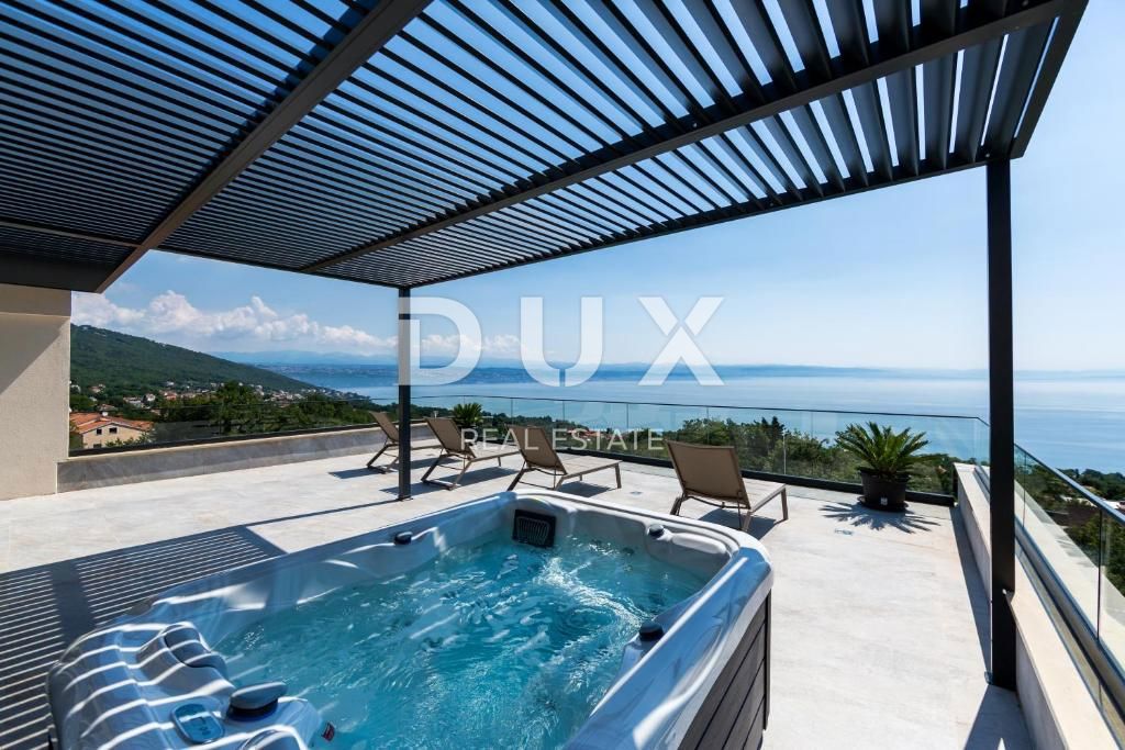 OPATIJA, LOVRAN - villa unica vicino a Opatija con piscina coperta, vista panoramica sul mare, immersa nel verde