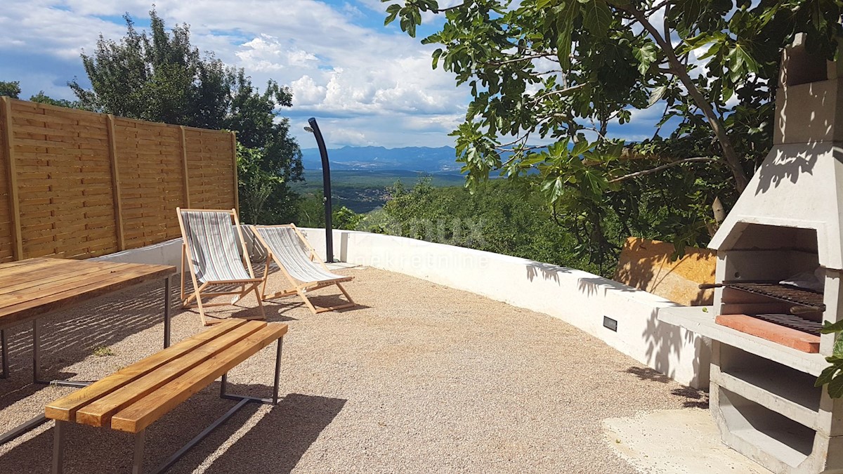 ISOLA DI KRK, DOBRINJ - Casa rustica con jacuzzi