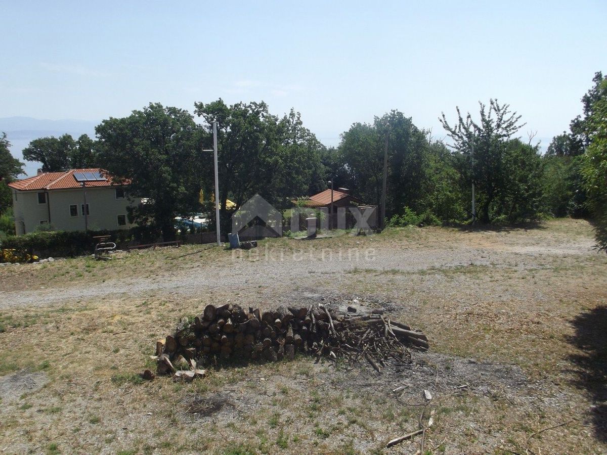 OPATIJA, LOVRAN- 4 terreni edificabili di 5900m2 CON PERMESSI DI COSTRUZIONE!!! con vista sul mare per una villa bifamiliare/villa/appartamenti/case in affitto - vacanze con piscina