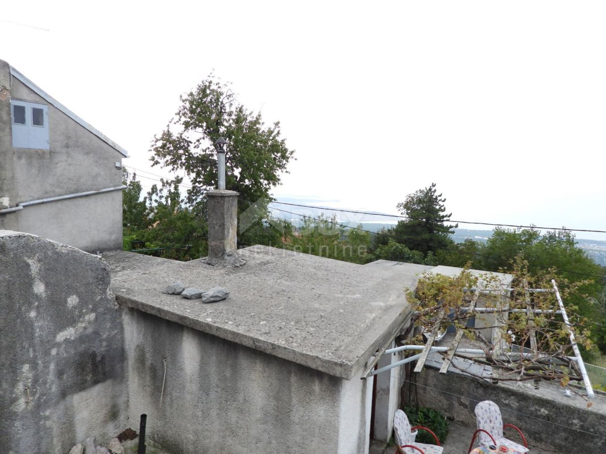 RIJEKA, HRELJIN - casa bifamiliare 150m2 con vista mare + dintorni 650m2