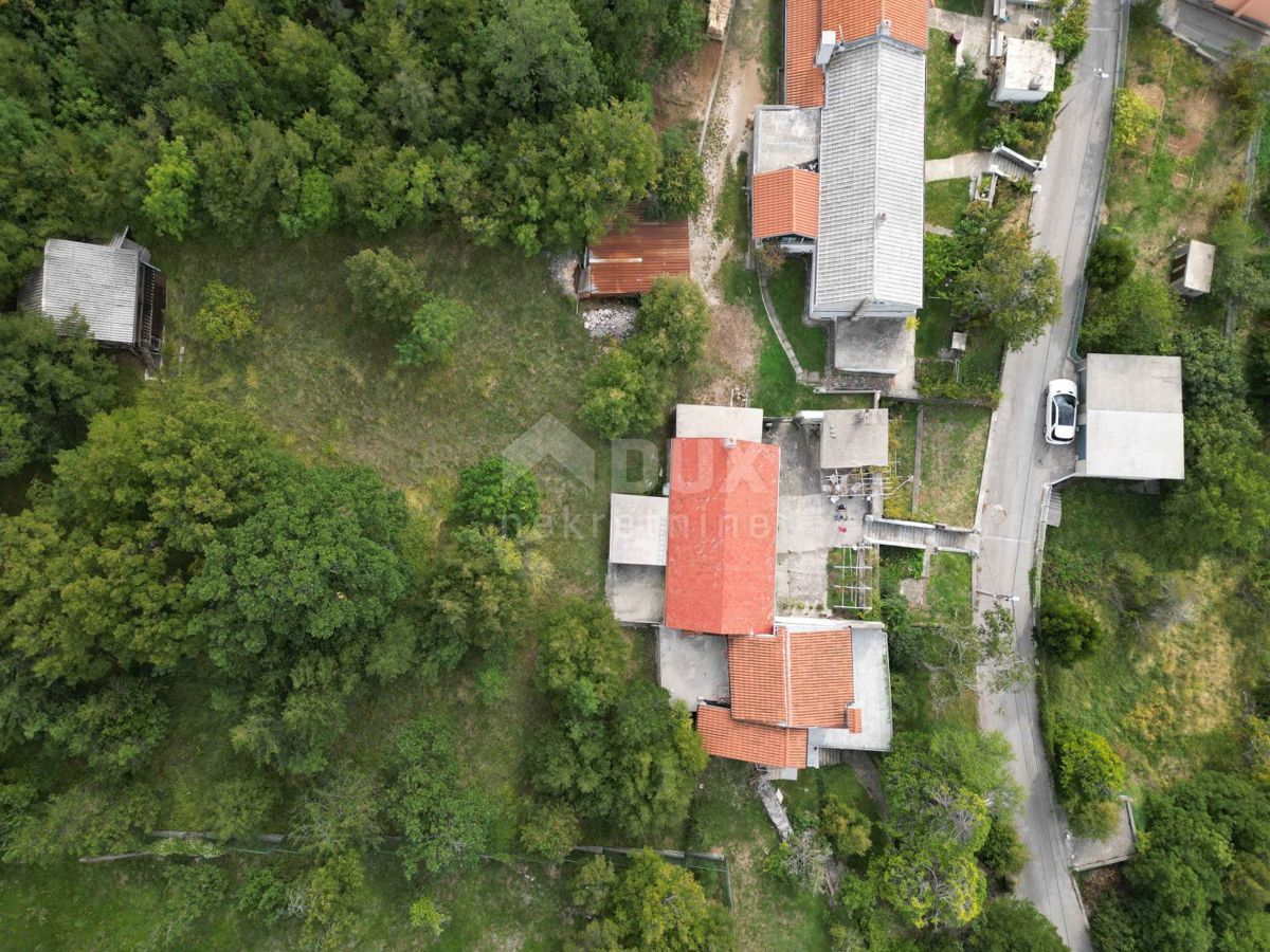 RIJEKA, HRELJIN - casa bifamiliare 150m2 con vista mare + dintorni 650m2