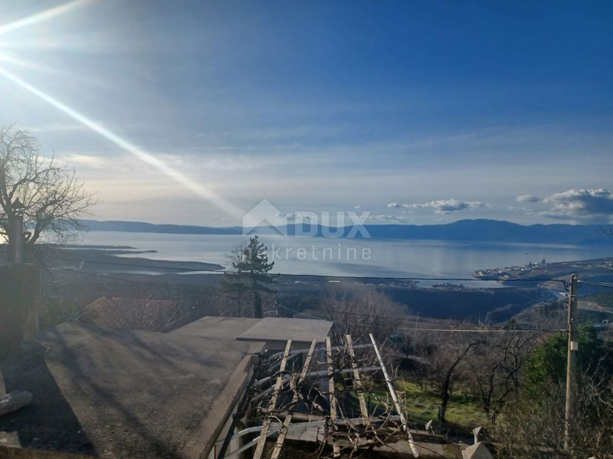 RIJEKA, HRELJIN - casa bifamiliare 150m2 con vista mare + dintorni 650m2