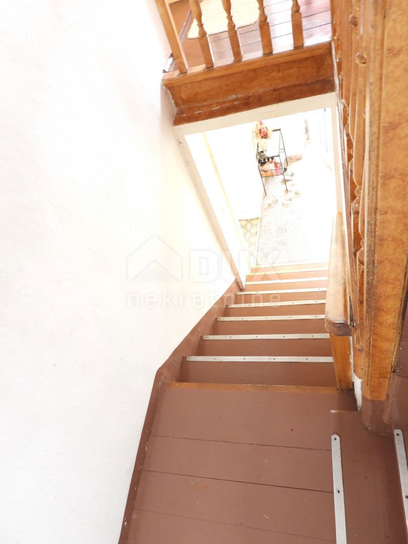 RIJEKA, HRELJIN - casa bifamiliare 150m2 con vista mare + dintorni 650m2