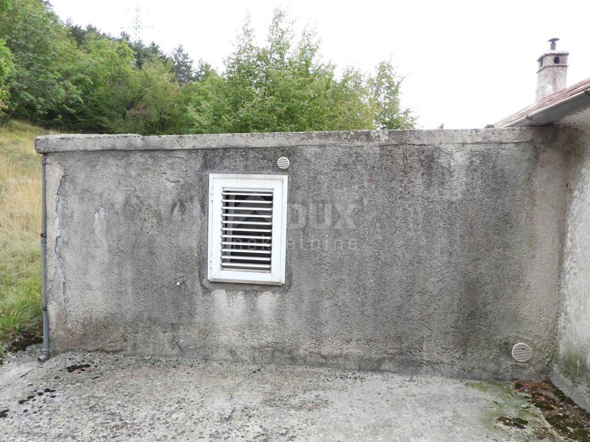 RIJEKA, HRELJIN - casa bifamiliare 150m2 con vista mare + dintorni 650m2