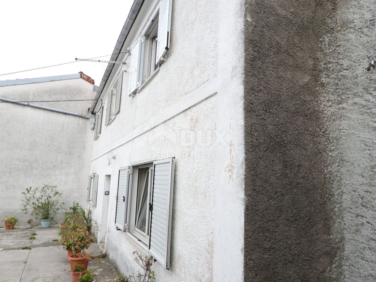 RIJEKA, HRELJIN - casa bifamiliare 150m2 con vista mare + dintorni 650m2