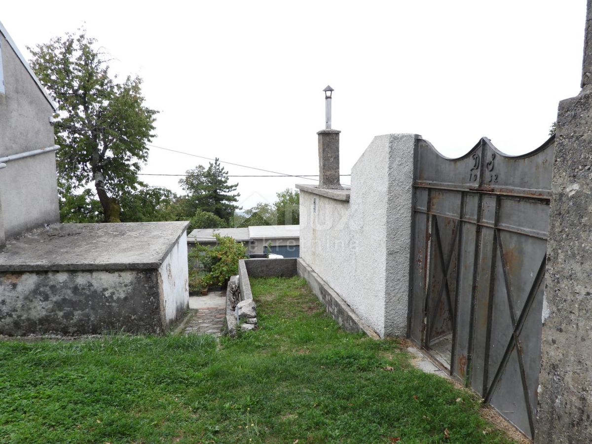 RIJEKA, HRELJIN - casa bifamiliare 150m2 con vista mare + dintorni 650m2