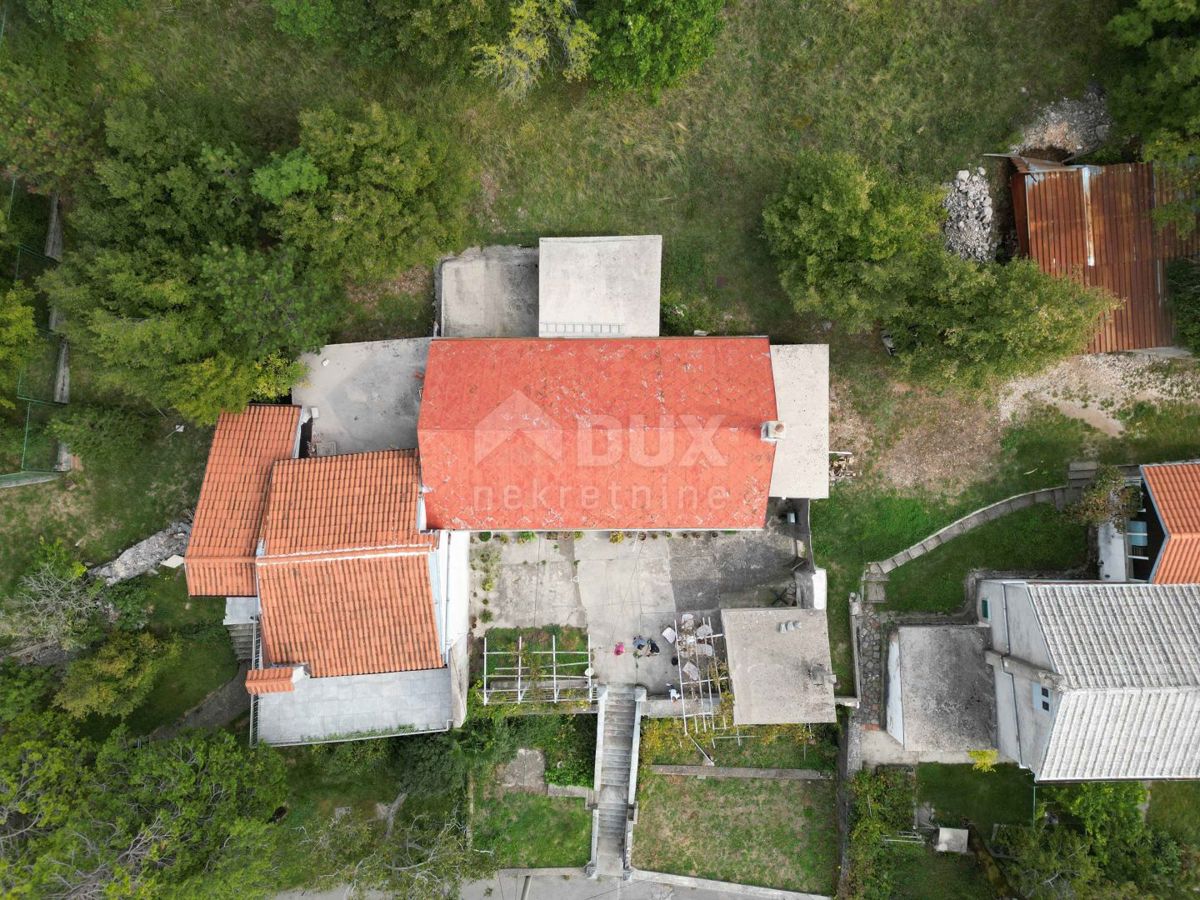 RIJEKA, HRELJIN - casa bifamiliare 150m2 con vista mare + dintorni 650m2