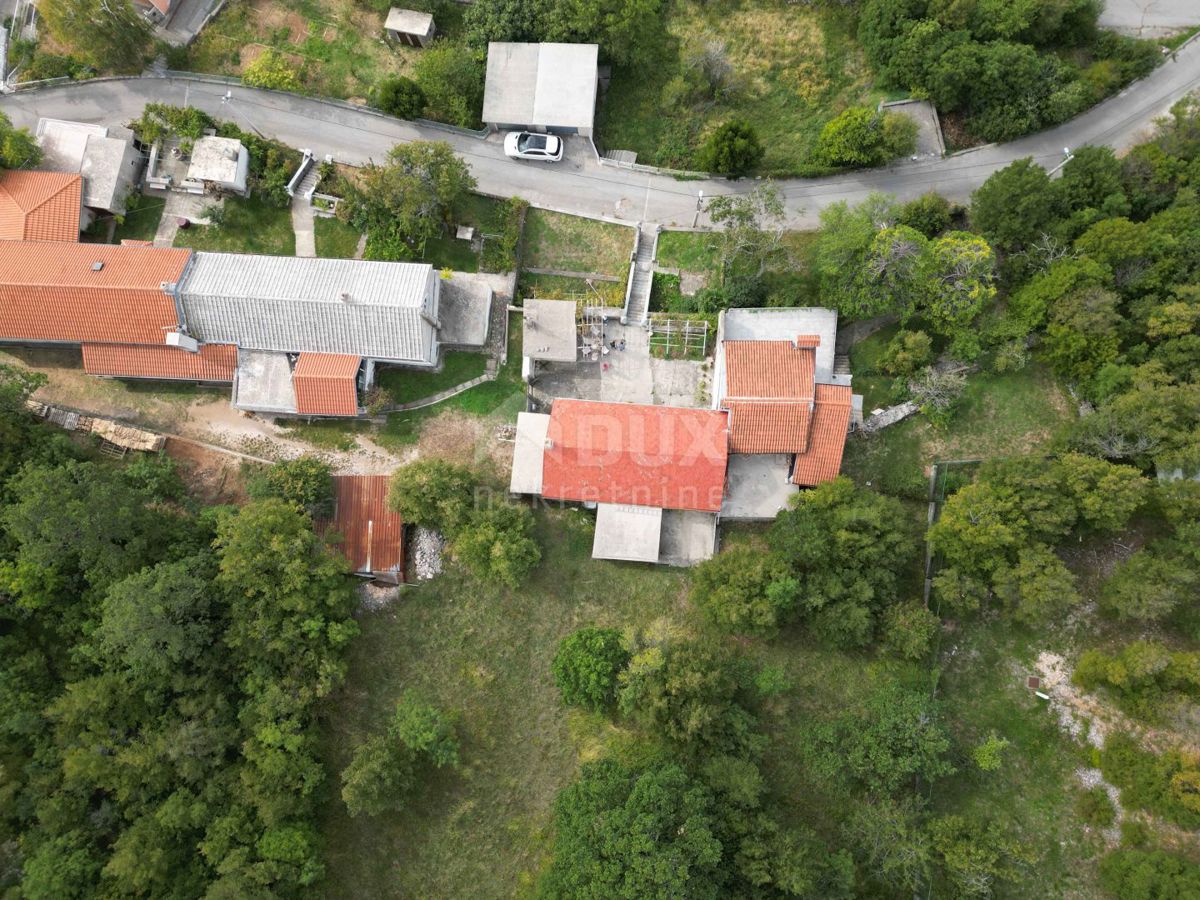 RIJEKA, HRELJIN - casa bifamiliare 150m2 con vista mare + dintorni 650m2