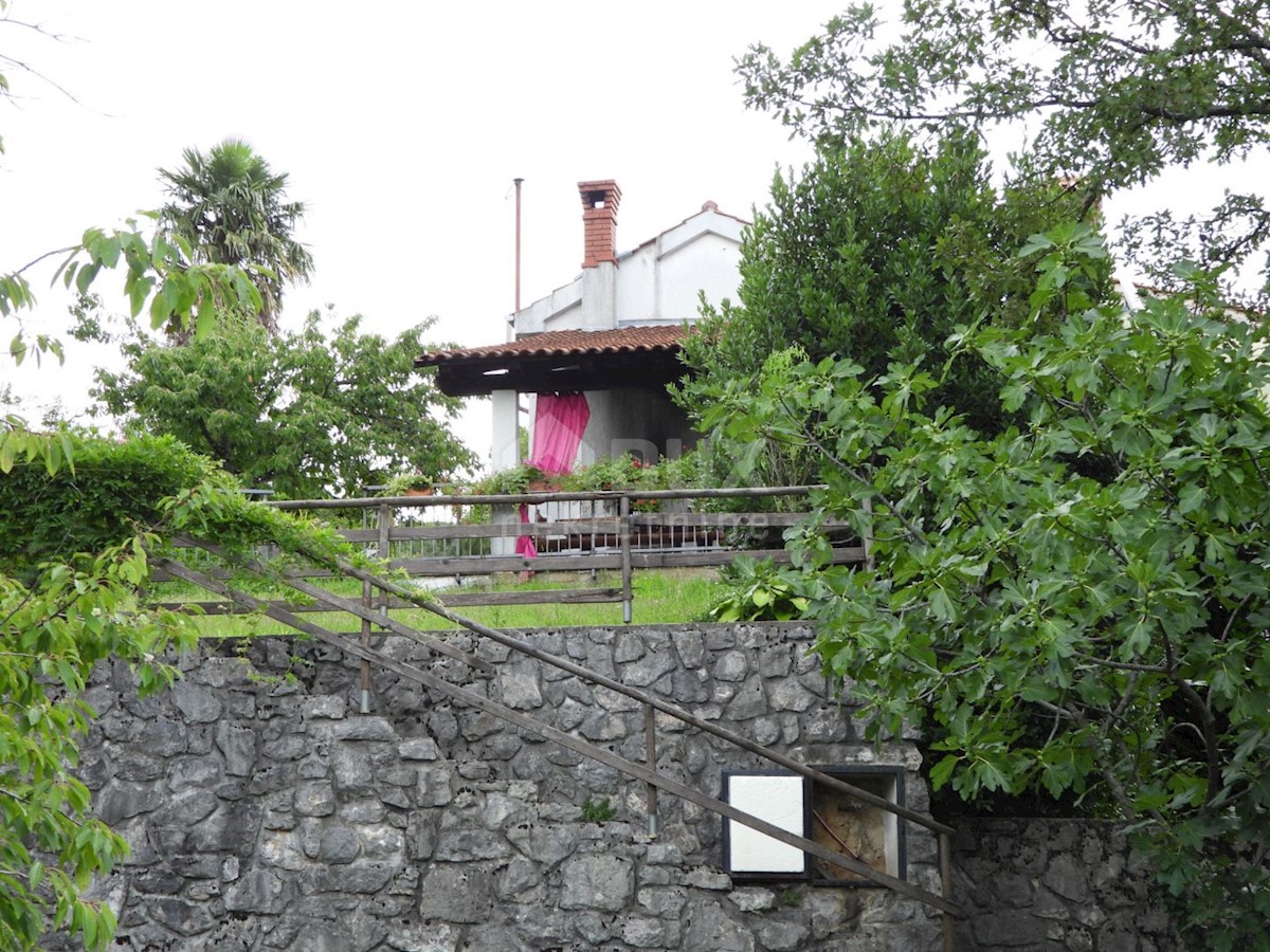 OPATIJA, KASTAV, TRINAJSTIĆI - casa 110m2 con vista mare + garage 90m2 + annessi 45m2 + ambiente 4100m2