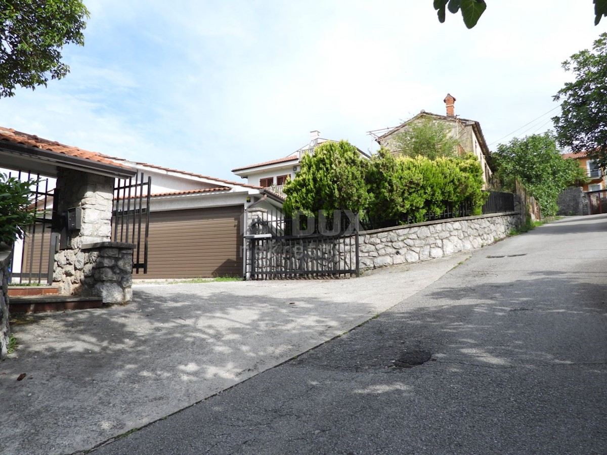 OPATIJA, KASTAV, TRINAJSTIĆI - casa 110m2 con vista mare + garage 90m2 + annessi 45m2 + ambiente 4100m2