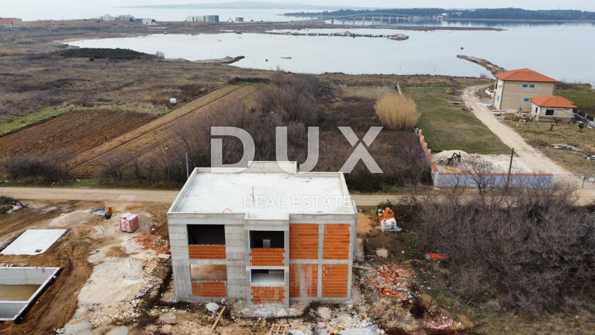 ZADAR, PRIVLAKA - Villa di lusso al mare in costruzione