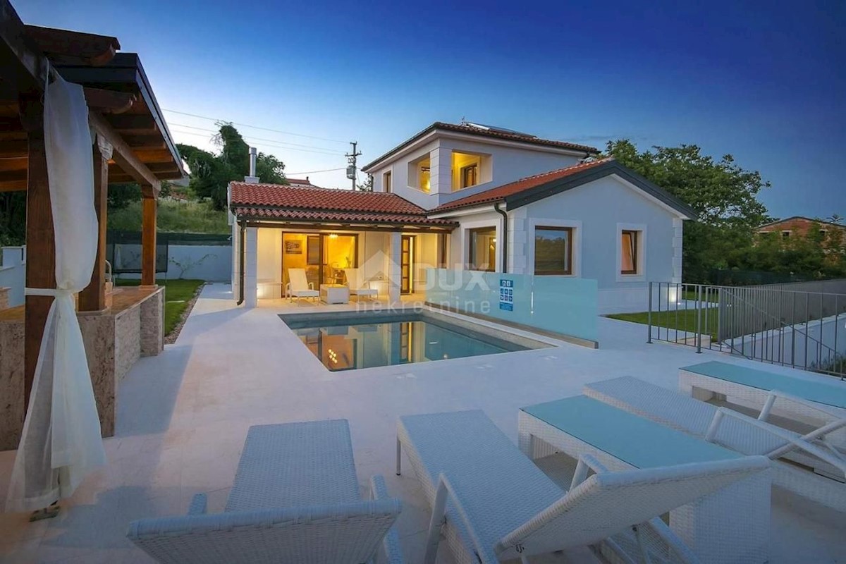 ISTRIA, NOVIGRAD - Bella villa con piscina!