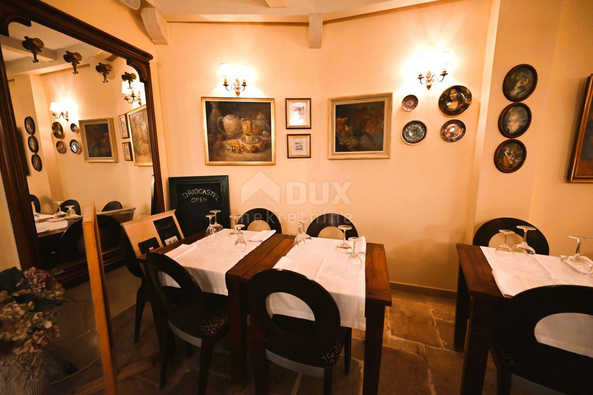 ISTRIA, ROVIGNO - Ristorante in una posizione unica!