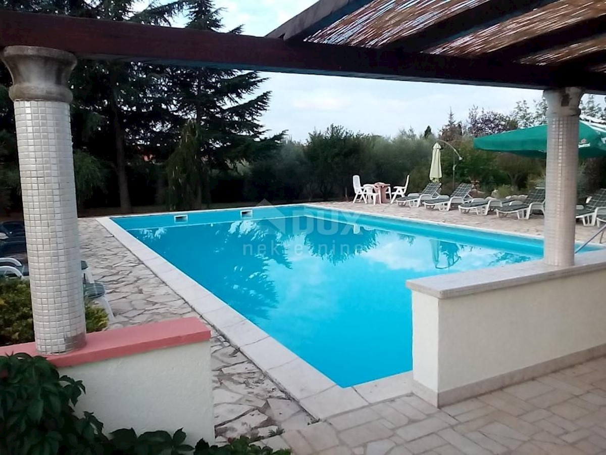 ISTRIA, POREČ - Hotel con piscina e ampio giardino!