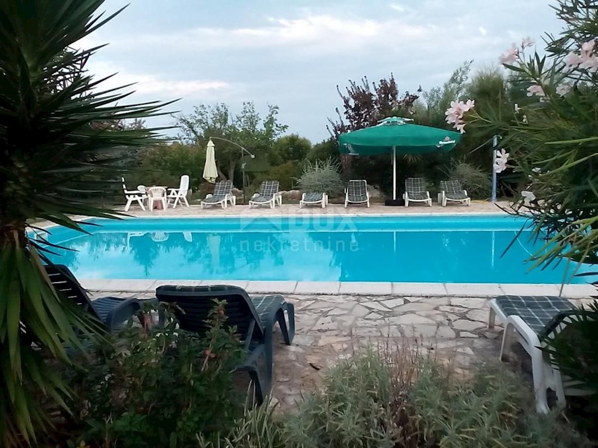 ISTRIA, POREČ - Hotel con piscina e ampio giardino!