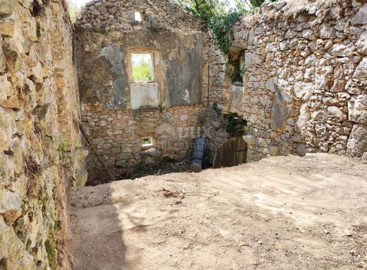 BAKAR, HRELJIN - casa fatiscente 100m2 con vista mare + ambiente 1677m2